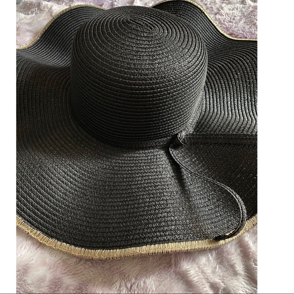 Wavy Sun Hat - Picture 5 of 5